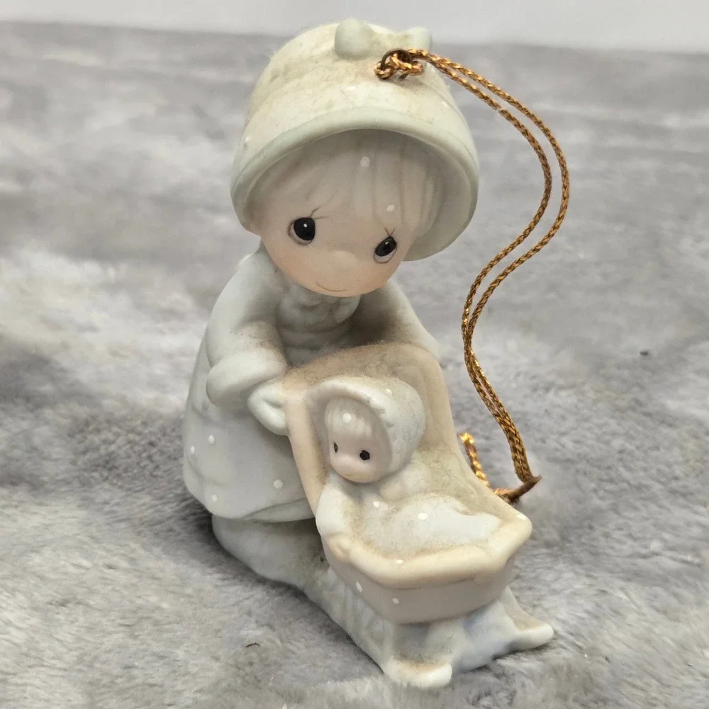 Precious Moments Dashing‎ Through the Snow Ornament 521574 Girl Sled 1990 Enesco